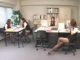 Nippon Pornstar Secretly Fucks Boss for XXX China Sex