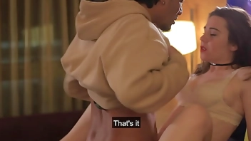 Latino does a favor for the secretary in exchange for getting his nationality.