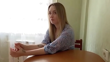 Stepson didn't notice the difference and continued fucking his stepmom's pussy