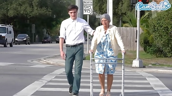 Horny Grandma Public Sex, Granny Squirts After Massive Orgasm From Helpful Stranger