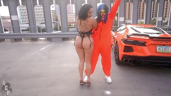 Reeses Pieces Aka Officer Ramos Arrest Gibby The Clown For Public Porn And It Takes A Turn For The Best