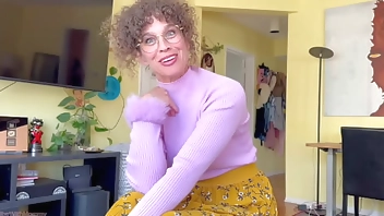 Stepmom Plays With Impatient Virgin