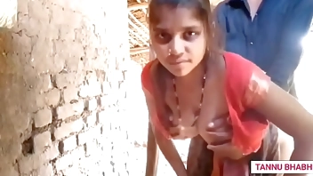 Desi Indian girl fucking with boyfriend in doggy style