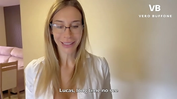 My Psychologist made me swallow her juicy pussy and I couldn't help but fill her face with semen