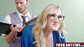 Employees Have a Fuck Session in Their Freeuse Office