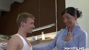 Sinfully cougar gets muff licked and fucked