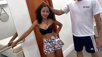 The tiny gaucha girl fucked at the Caricia Motel with two males and came several times