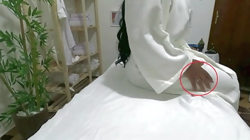 FLAGRANT - Hot black gym personal was filmed NAKED sucking the therapist - Tantric massage