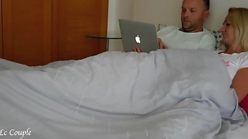 Amateur married couple watching porn together and it continued with moaning and cumshot on pussy