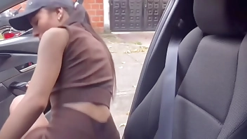 Small young Colombian fucked by driver, deep blowjob, breaking tight pussy asks me for cream