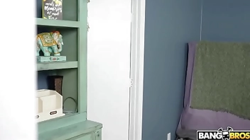 Jewelz Needs a Big Dick