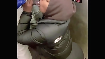 PUBLIC 11INCH BBC SUCKED FAST ON SUBWAY