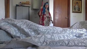 A Turkish hotel maid is disturbed when tourist shows his big black cock