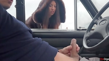 Stranger gave me a handjob through the car window on public parking