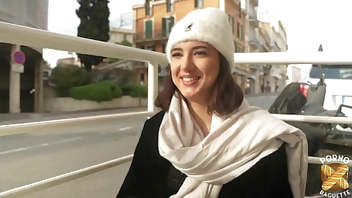 Lena, 25, challenges her sex life on camera!