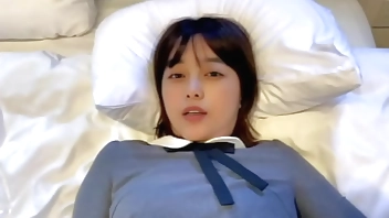 Hey, nobody's home yet today, so let's have lots of fun. When I went to my girlfriend's house to play,