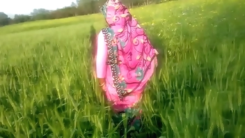Indian Village Bhabhi Outdoor Sex PORN IN HINDI