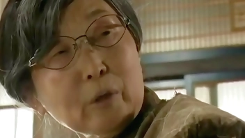 ทั้งคู่โกงแม้กระทั่งแม่สามีอยู่ข้างใน