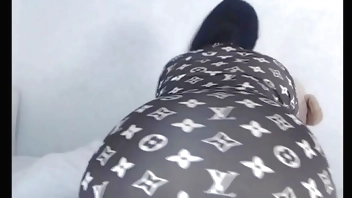 Bbw huge tits babe sucking dildo on cam