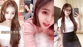 very cute asian college girl likes webcam her juicy pussy to dudes