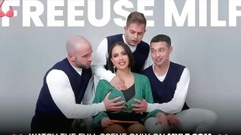 Big Tits Blonde MILF Stepmom Sarah Vandella StepFamily Threesome With Big Ass Teen Stepdaughter And Her Boyfriend