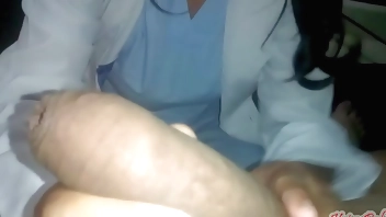Doctora cura mi impotencia con una mega chupada