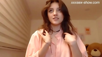 PRETTY GIRL ORGASM BY SEXTOY