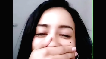 Colombiana dándola toda (se ve que la mama delicioso)