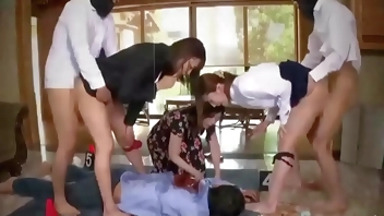 پلیس با بیرحمانه توسط یک شبح لعنتی شد