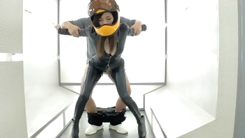 神回！神回！！神回！！！…ハリウッドか！って位の世界観！！！雨のネオン街を颯爽と歩く謎のフルフェイス全身ラバー美女！！！…ブレードランナーか！！！これが激レアなんです！！！そしてこんな格好で外歩く様な女はアッチ(セックス)の方もスゲーに決まってるんです！！！年初めにこんな「どエロい」女見たらもぉ普通のAV見れなくなっちゃうから気をつけて！！！マジ半端ないエロさです！！！：夜の巷を徘徊する「激レア素人」！！ 11 https://bit.ly/3W1ajnE