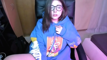 I'm trying to be quiet! pt.1 (:3)