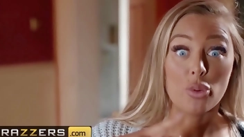 (Kiki Minaj, Danny D) - Nude To The Neighborhood - Brazzers