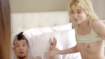 hermanastra insaciable/insatiable step sister (Emily Willis)