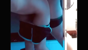 和姐姐单独在家偷拍