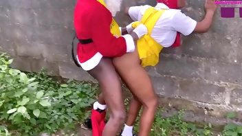 SANTA GAVE THE GIRL IN HIJAB SWEET AND SHE GAVE HIM PUSSY AS GIFT ALSO. PLEASE SUBSCRIBE TO RED