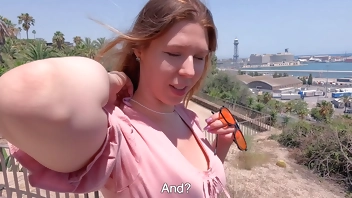 Tourist Girl Sucks Cock in Public Park in Exchange for Good Photos