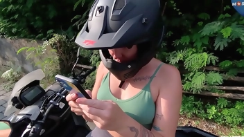 Fake Photographer Convinced Big-Ass Blonde On Bike To Fuck After Shoot - Cum Swallow