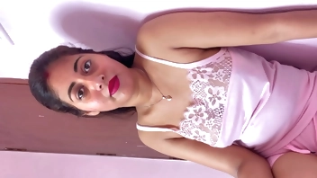 Desi Indian Padosi Ladki Ko Chhod Kar Chut Faad Diya