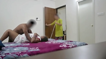Fucking girlfriend mouth and blowjob while maid cleaning room
