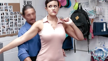 Penny Barber Has only Way out Form the Shoplifting Fiasco - Liftermilf