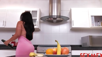 SEXMEX - CAUGHT PLAYING WITH HERSELF . ELIZABETH MARQUEZ