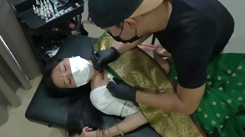 Indian Girl , while Tattoo ,She felt Strong Orgasm in her Pussy