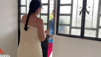 RAPPI SE FOLLA A SU CLIENTA MILF CALIENTE A CAMBIO DEL PEDIDO Y LA CUBRE DE SEMEN