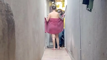 Fiquei pelada pro entregador de aplicativo e chamei ele pra dentro da minha casa .Ele não resistiu e me fudeu todinha hardcore Bunda enorme Peitos perfeitos pequenina chupando boquete História porno