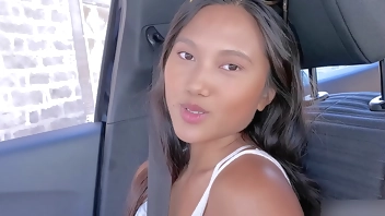 Would you fuck me without a condom to leave all your cum inside my pussy?