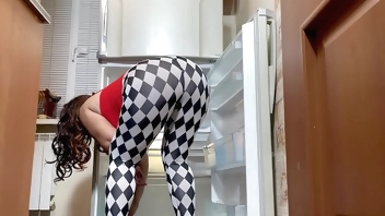 The stepmother was doing household chores in the kitchen, but the stepson had anal sex with her