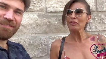 Charlotte barmaid coquine de 40ans