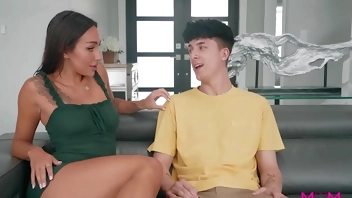 Stepmom Sisi Rose Wants Creampie S3-E7