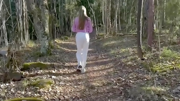Fucking in the woods with a stranger, i let him fill me up