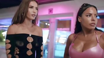 Luna Star: Seduce & Destroy Part 4.Kelsi Monroe, Luna Star / Brazzers  / stream full from